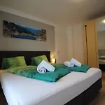 2 Apartment Flattach